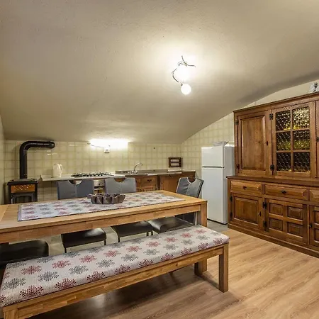 L'atelier Du Temps - Herbetet E Fenilia 코네